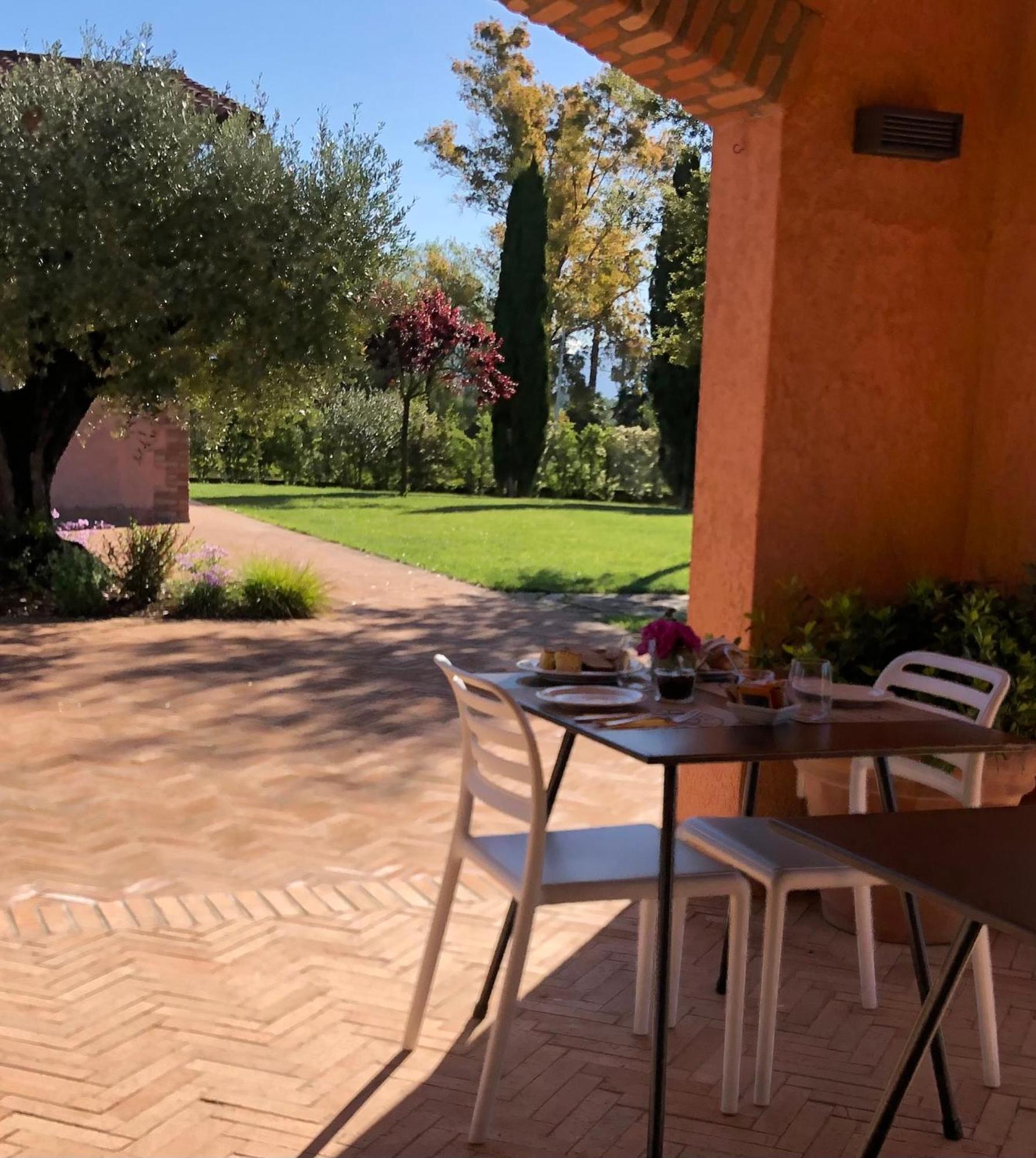 Bed and Breakfast Casale Appia Латина Екстер'єр фото